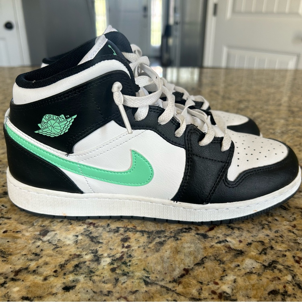 Jordan Kids' Black and Mint Green Sneakers